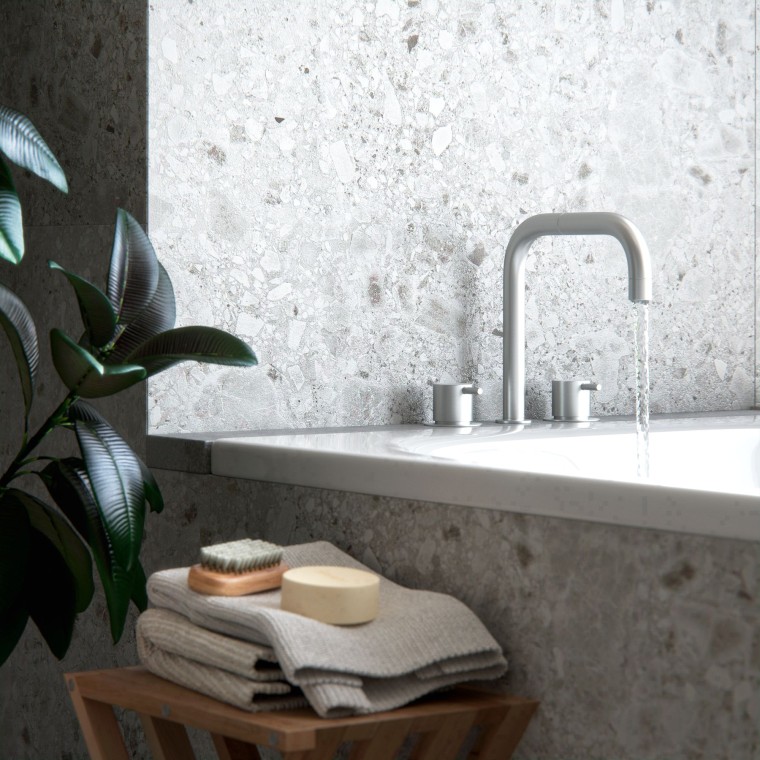 Rentoudu päivän päätteeksi lämpimässä kylvyssä. Rentoudu päivän päätteeksi lämpimässä kylvyssä.