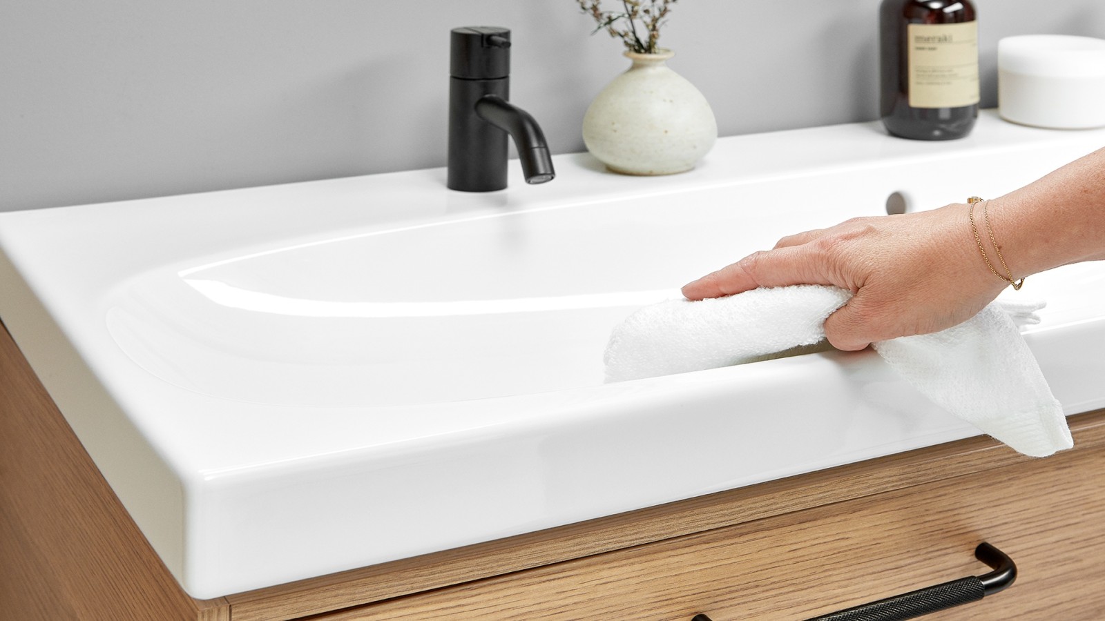 IDO Smart lasite IDO Sense Art -pesualtaassa IDO Smart lasite IDO Sense Art -pesualtaassa