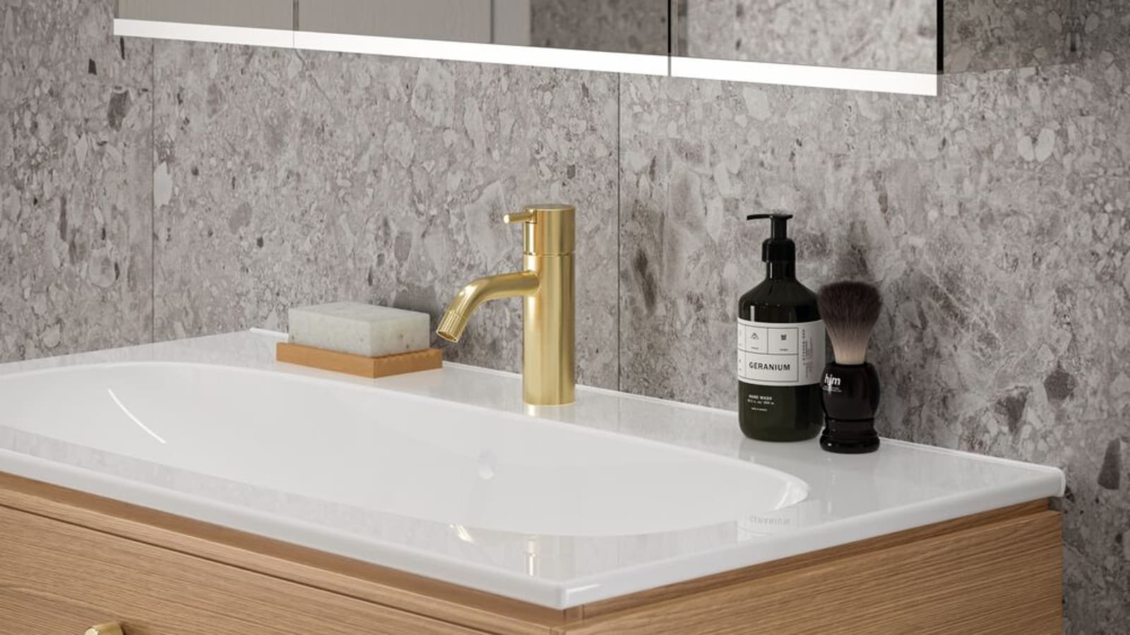 IDO Sense Art -pesuallas kultaisella hanalla IDO Sense Art -pesuallas kultaisella hanalla