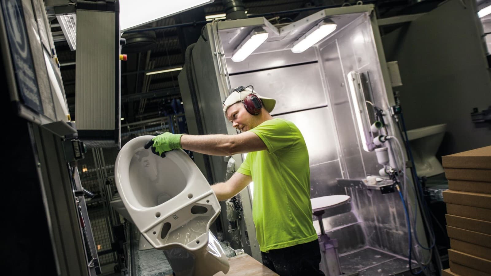 Keramiikkaa valmistetaan Tammisaaren tehtaalla Keramiikkaa valmistetaan Tammisaaren tehtaalla