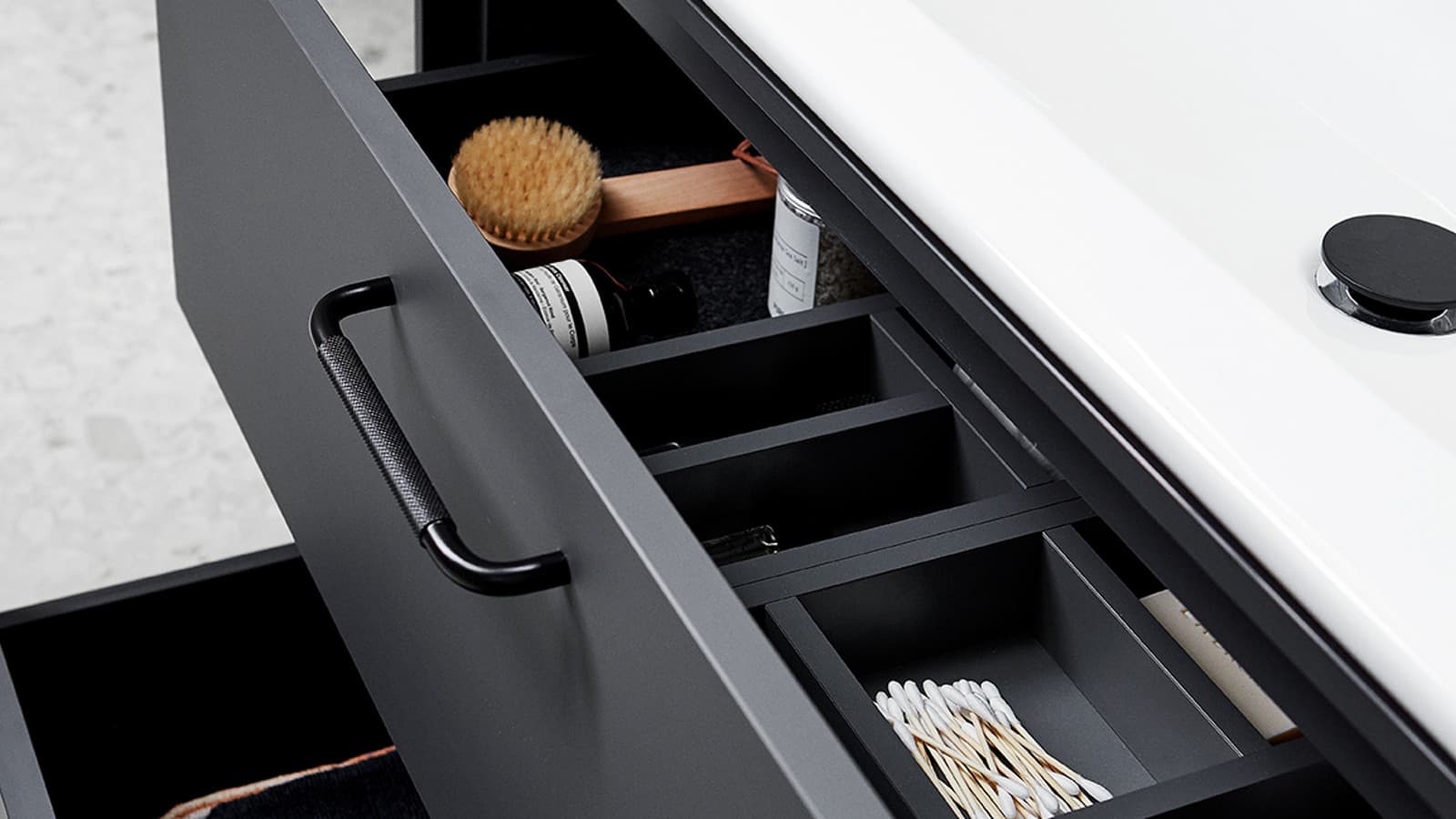 Näppärät laatikonjakajat tuovat lisää tilaa ja siisteyttä Näppärät laatikonjakajat tuovat lisää tilaa ja siisteyttä