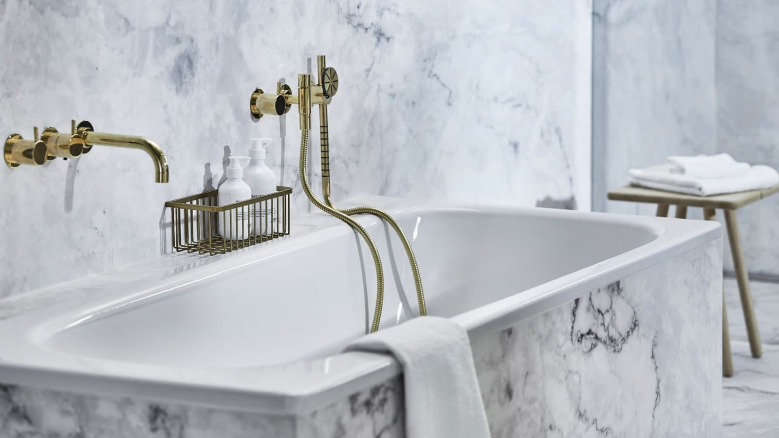 Hemmotteluhetki kylvyssä poistaa stressin Hemmotteluhetki kylvyssä poistaa stressin