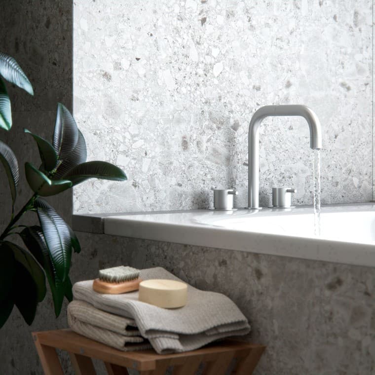 Rentoudu päivän päätteeksi lämpimässä kylvyssä. Rentoudu päivän päätteeksi lämpimässä kylvyssä.